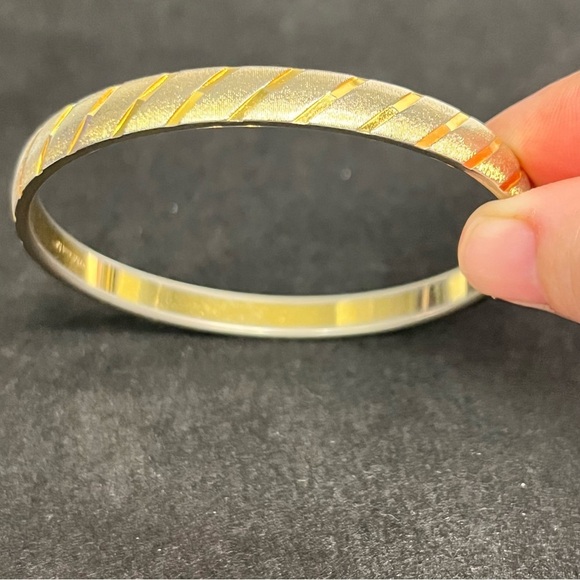 vintage monet etched textured gold tone bangle bracelet medium - Picture 1 of 7